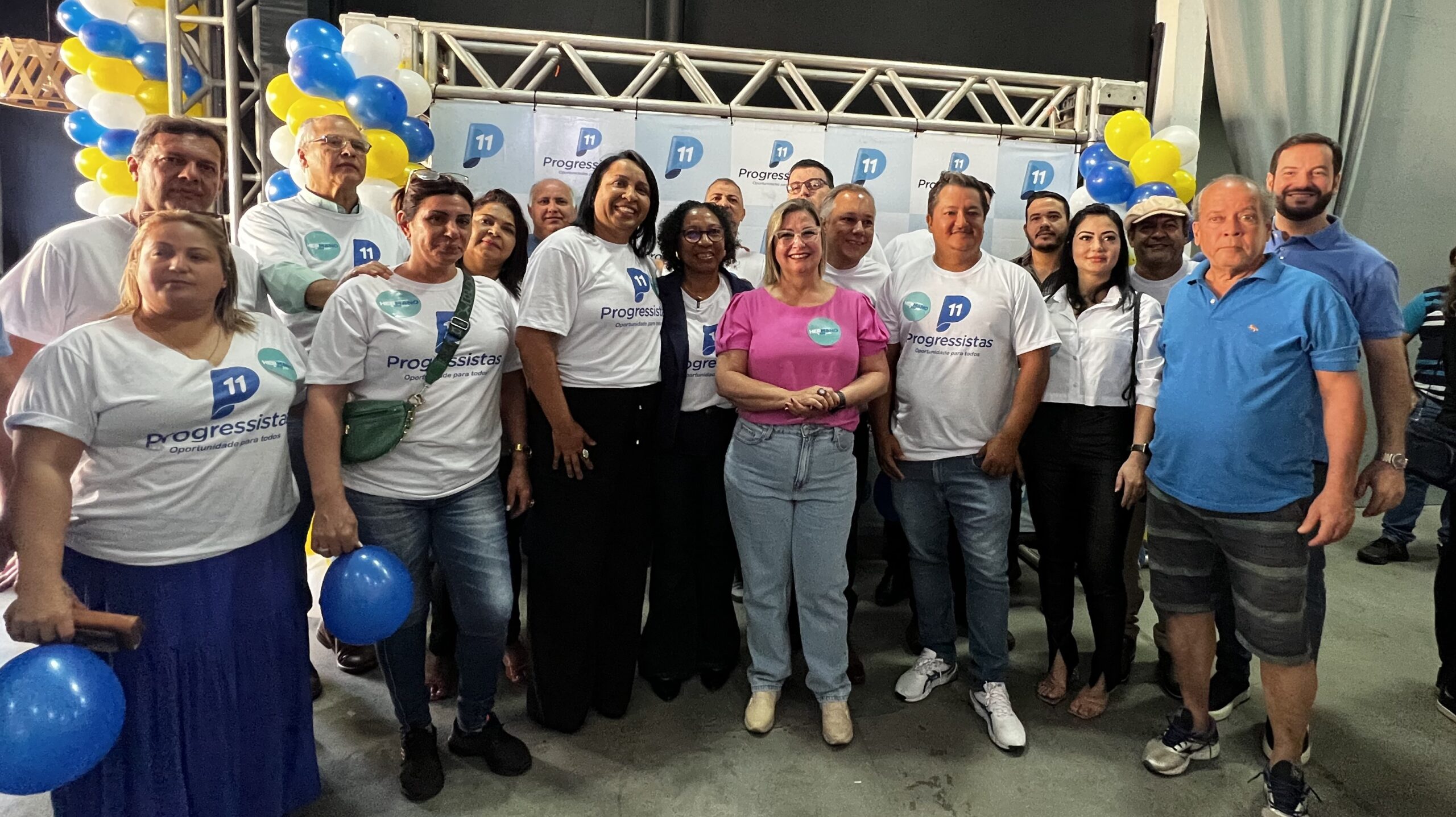 Deputada Ana Paula Leão prestigia convenção de Ituiutaba