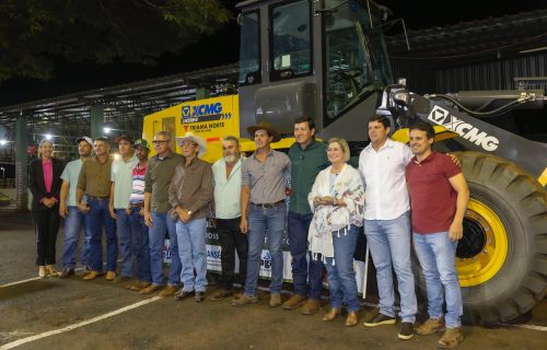 Deputada Ana Paula Leão entrega equipamento agrícola em Itapagipe (3)