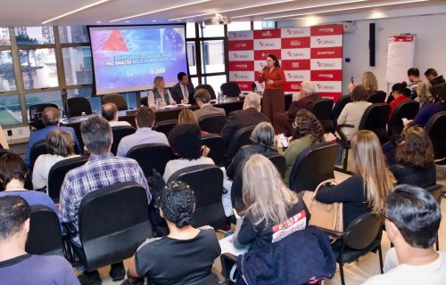 Deputada Ana Paula Leão reúne lideranças de Minas no 2º Seminário Estadual da PEC 66 em Belo Horizonte
