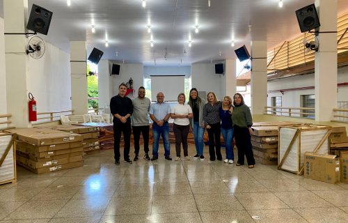 Deputada Ana Paula realiza entrega de equipamentos no Asilo São Vicente e Santo Antônio, em Uberlândia (1)