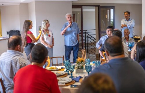 Deputada Ana Paula reúne lideranças de 17 municípios e fortalece articulação política da região