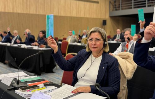 Em missão oficial no Uruguai, deputada Ana Paula Leão participa da 101ª Sessão do ParlaSul e visita o Instituto Nacional do Leite (2)