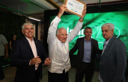 Moção de Aplauso de autoria da deputada Ana Paula Leão é entregue à Algar Telecom