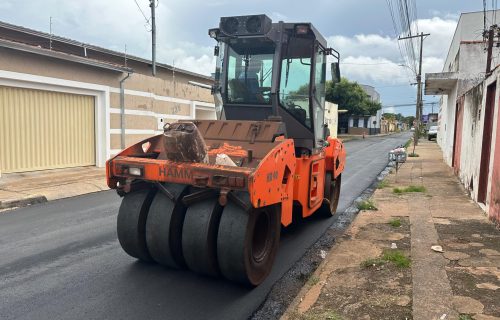 Serviço de recapeamento no bairro Canaã, em Uberlândia, é iniciado com R$1,2 milhão indicado pela deputada Ana Paula (2)